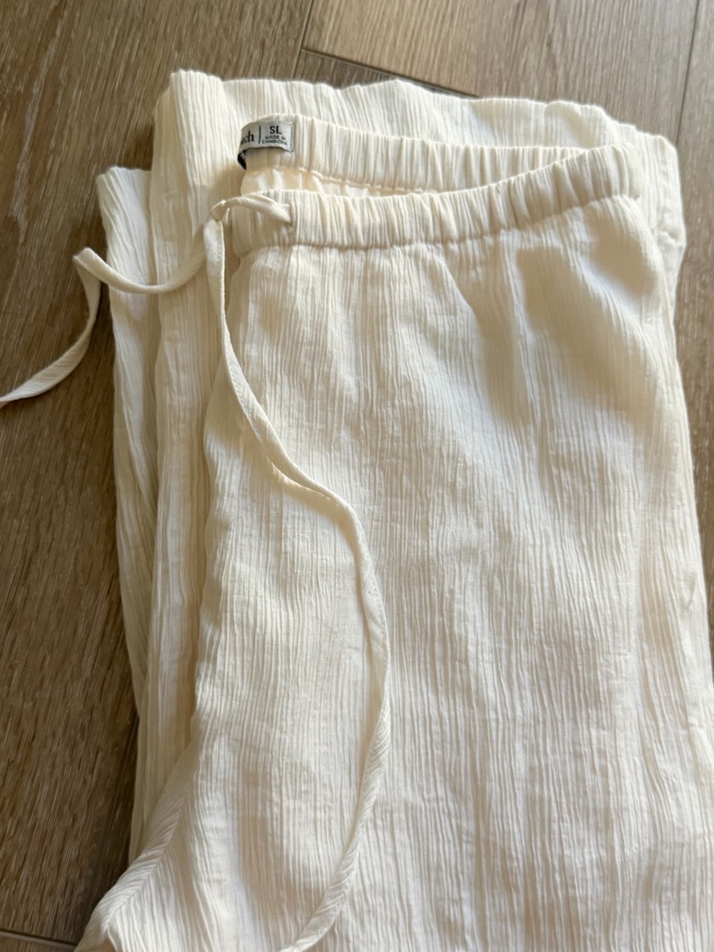 Abercrombie Gemma Crinkle pull on pant cream
